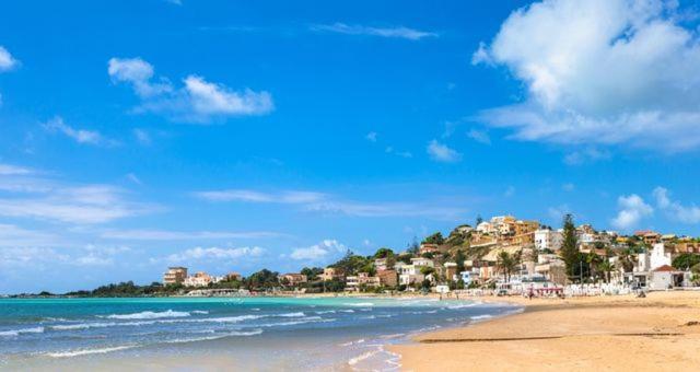Casa Vacanze La Casetta Di Zinu' Porto Empedocle Luaran gambar