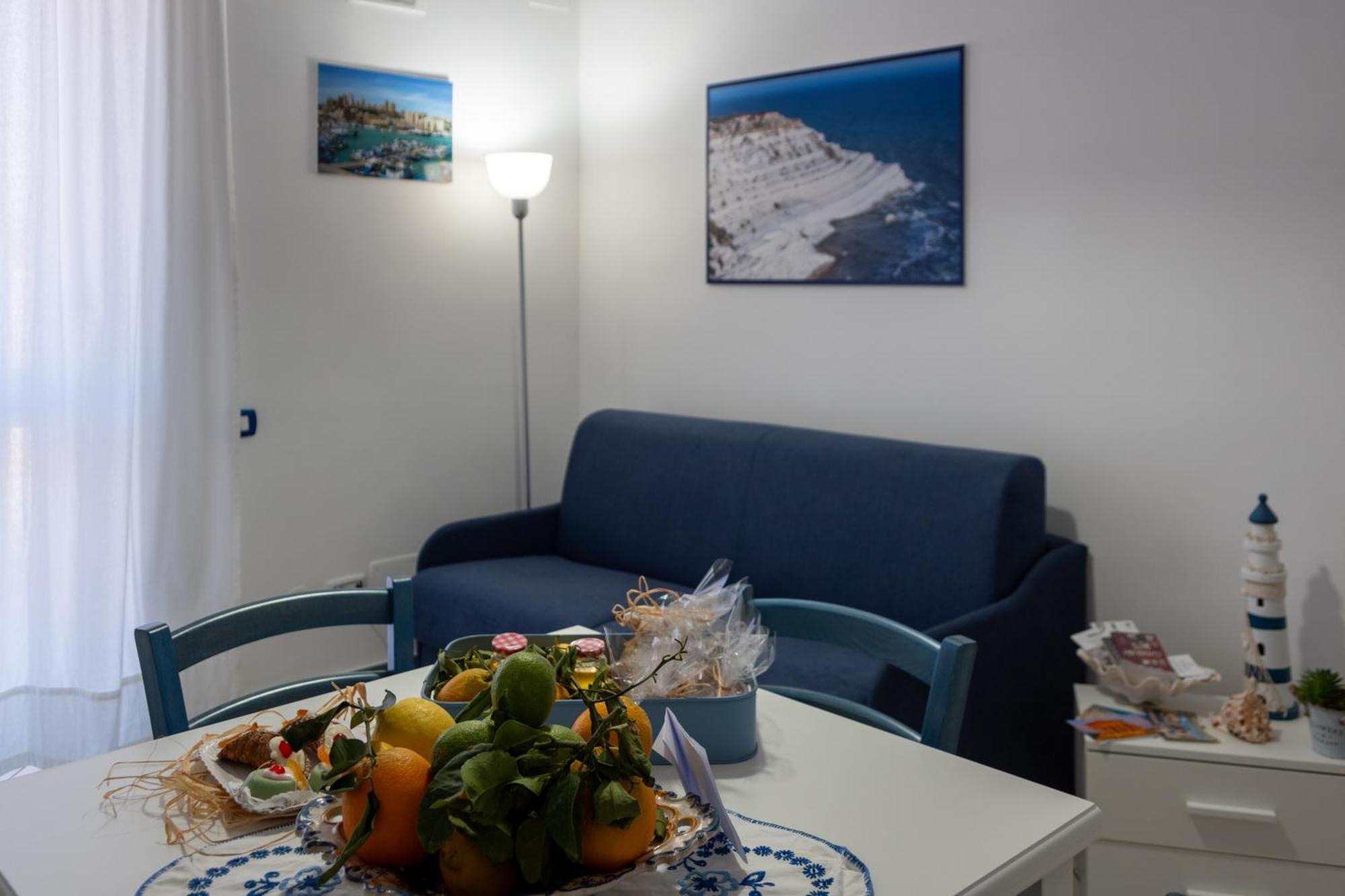 Casa Vacanze La Casetta Di Zinu' Porto Empedocle Luaran gambar
